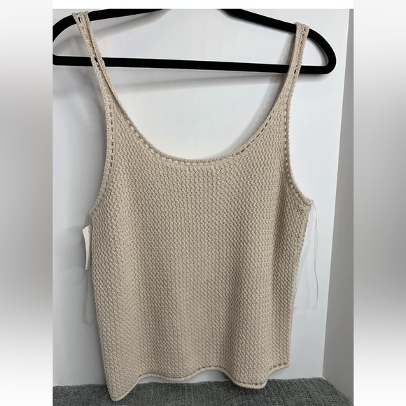 3/$30 NEW NINE WEST
Sweater Sleeveless Tank Top
Camisole Size Large NWT - Picture 6 of 15